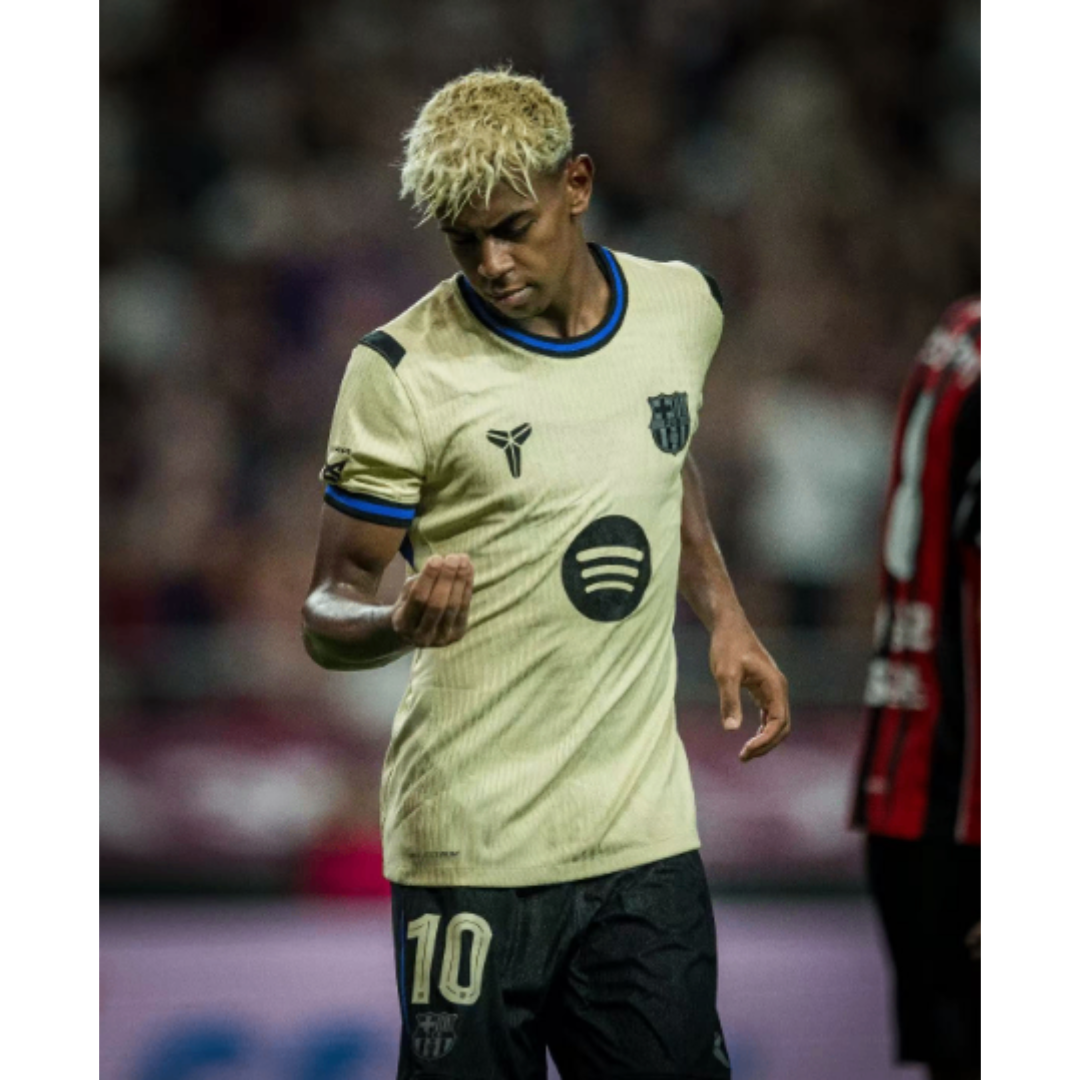 バルセロナ×コービー連名特別仕様ユニフォーム 10番ヤマル L バルセロナ×コービー連名特別仕様ユニフォーム 10番ヤマル Lの