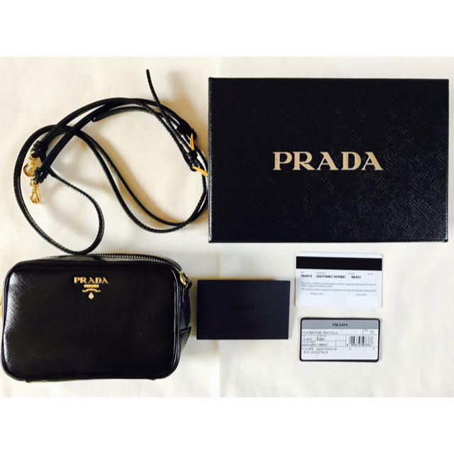 PRADA(プラダ)のPRADA/プラダ/サフィアーノ/ポシェット/ショルダー/バッグ/ブラック レディースのバッグ(ショルダーバッグ)の商品写真