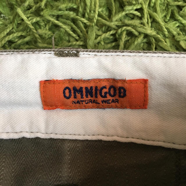 OMNIGOD(オムニゴッド)のストレートパンツ★カーキMサイズOMNIGOD レディースのパンツ(ワークパンツ/カーゴパンツ)の商品写真