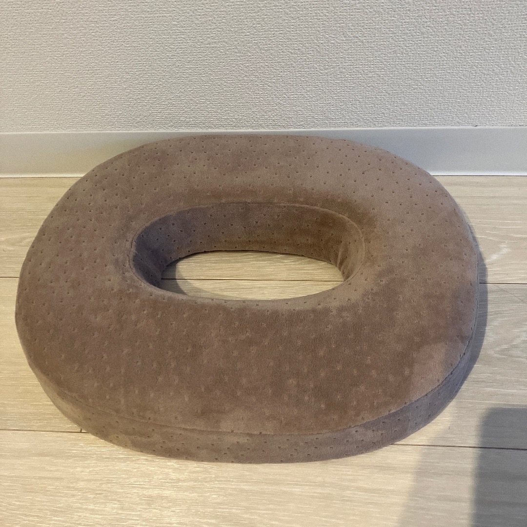 産後　座椅子クッション キッズ/ベビー/マタニティのマタニティ(その他)の商品写真