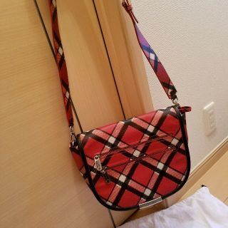 マークバイマークジェイコブス(MARC BY MARC JACOBS)の値下げ！ほぼ新品 ﾁｪｯｸ柄ｼｮﾙﾀﾞｰﾊﾞｯｸﾞ(ショルダーバッグ)