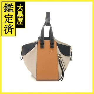 ロエベ(LOEWE)のロエベ ハンモック スモール 387.30PS35 【472】(ショルダーバッグ)