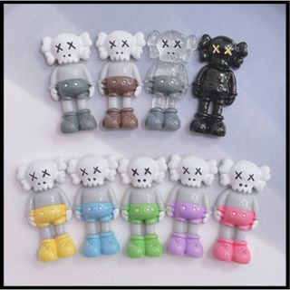 A-) KAWS デコパーツ9個セット