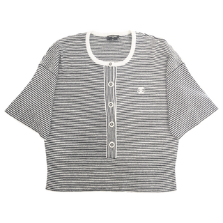 シャネル(CHANEL)の【中古】CHANEL シャネル 半袖ニット ボーダー ブラック ホワイト 白 黒 ココマーク ココボタン NL939 レディース ＃38 約9号 Mサイズ 【ブランドギャラリー東心斎橋店】(Tシャツ(半袖/袖なし))