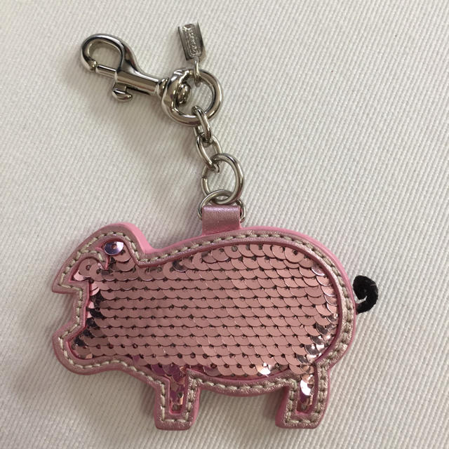 COACH(コーチ)のCoach チャーム ブタ pig ハンドメイドのファッション小物(バッグチャーム)の商品写真