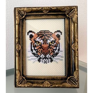 トラ　ハンドメイド　クロスステッチ完成品　タイガー　Tiger 刺繍　インテリア