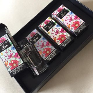 グッチ(Gucci)のGUCCI グッチ フローラ FLORA 4本セット 新品 香水(香水(女性用))