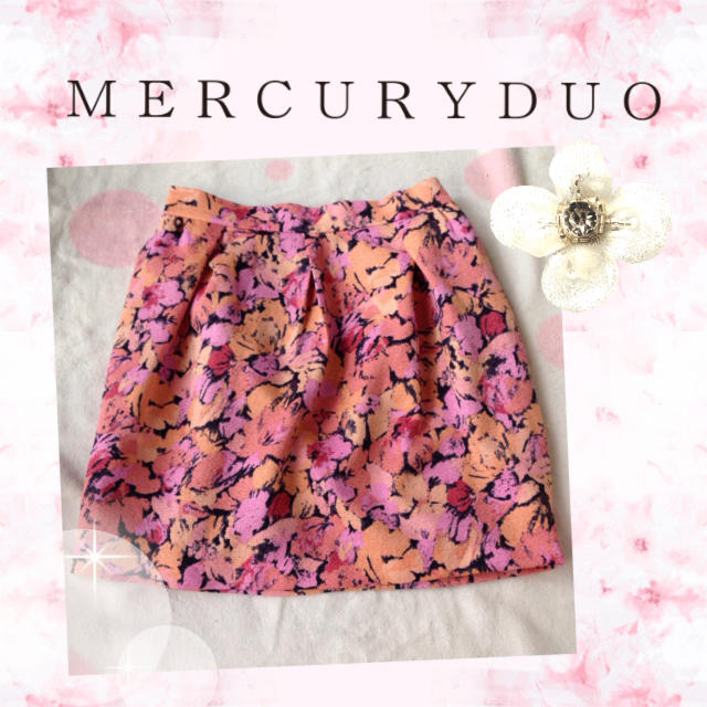 MERCURYDUO(マーキュリーデュオ)のマーキュリー♡花柄 スカート♡ レディースのスカート(ミニスカート)の商品写真