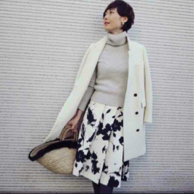ZARA(ザラ)のミモレ丈♡花柄スカート レディースのスカート(ひざ丈スカート)の商品写真
