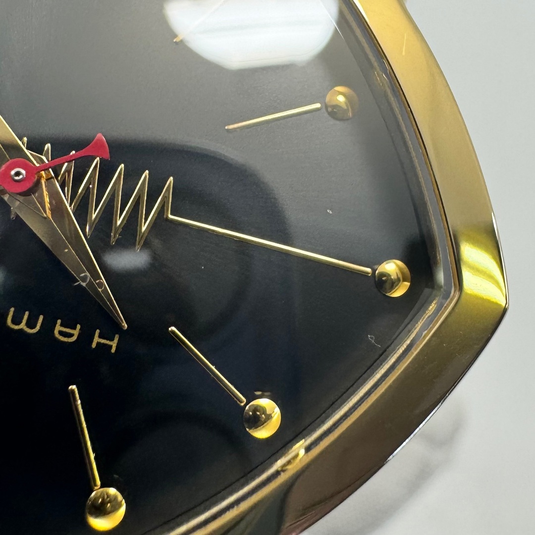 Hamilton(ハミルトン)の腕時計 メンズ ハミルトン ベンチュラ エルヴィスプレスリー限定モデル H24471731 クォーツ 黒 革ベルト 旧モデル メンズの時計(腕時計(アナログ))の商品写真