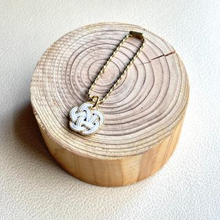 水引 梅結び チェーンホルダー バッグチャーム 和風アクセサリー　ゴールド
