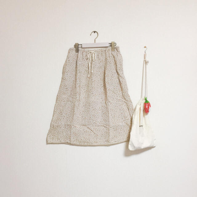 SM2(サマンサモスモス)の花柄スカート レディースのスカート(ひざ丈スカート)の商品写真