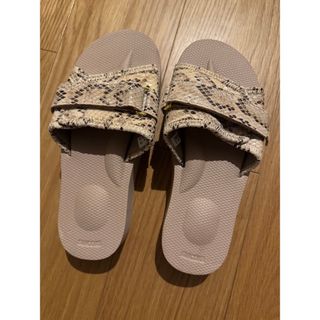 スイコック(suicoke)のsuicoke サンダル(サンダル)