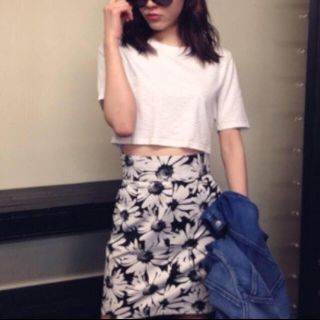 マウジー(moussy)のMOUSSY 花柄スカート(ひざ丈スカート)