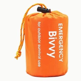 【色：オレンジ】Bivvy アルミフィルム救急寝袋　アウトドア　災害(寝袋/寝具)