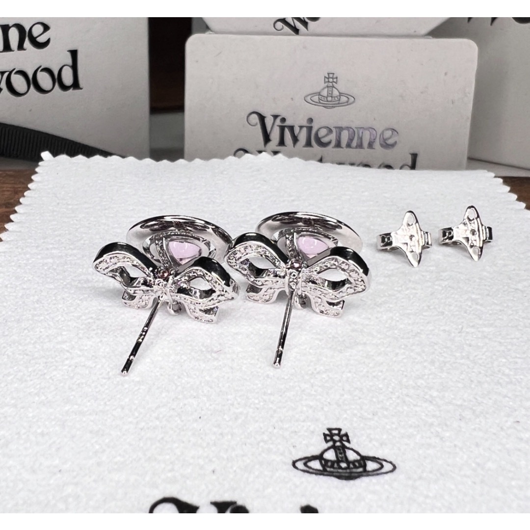 Vivienne Westwood リボンオーブ　ピアス Vivienne Westwood - ヴィヴィアンウエストウッド 新作リボン