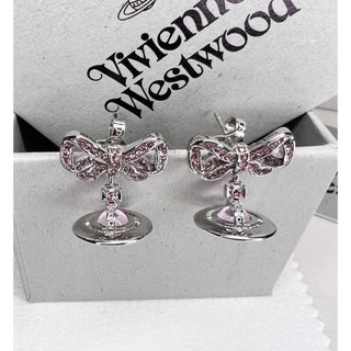 ヴィヴィアンウエストウッド(Vivienne Westwood)のヴィヴィアンウエストウッド  新作リボンオーブピアス(ピアス)