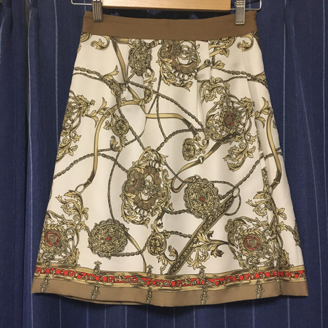 12Twelve Agenda(トゥエルブアジェンダ)のスカーフ柄スカート レディースのスカート(ミニスカート)の商品写真