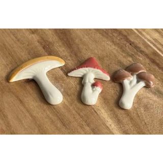 【新品】きのこの箸置き(3つ)