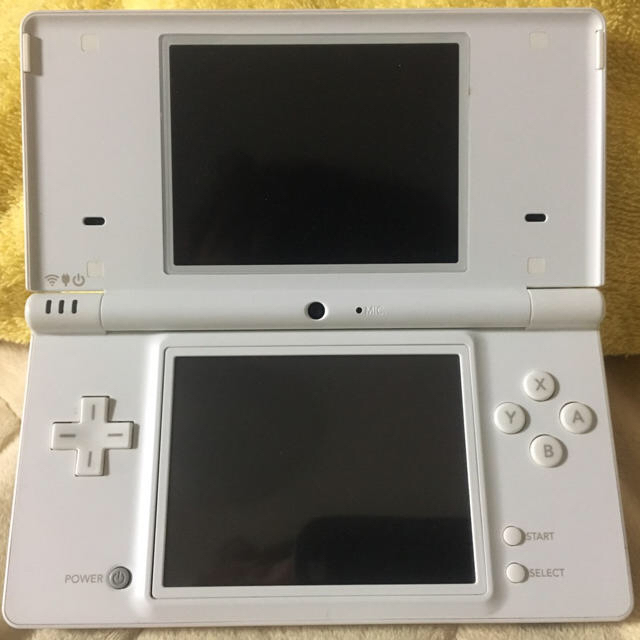 DSi★お取り置き エンタメ/ホビーのゲームソフト/ゲーム機本体(携帯用ゲーム機本体)の商品写真