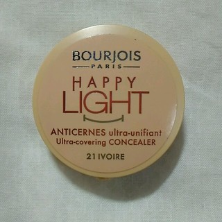 ブルジョワ(bourjois)のほぼ未使用☆ブルジョワ☆ハッピーライト　コンシーラー　♯21アイボリー系(コンシーラー)