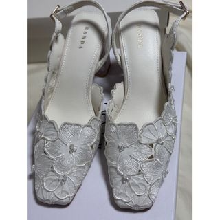 RANDA パンプス フラワーカットストラップパンプス