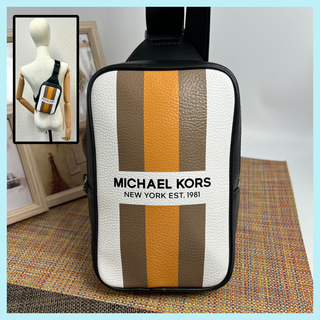 マイケルコース(MICHAEL KORS)の✨極美品✨MICHAEL KORS マイケルコース　ボディバッグ　マルチカラー(ボディバッグ/ウエストポーチ)