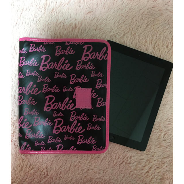 Barbie(バービー)のBarbie iPadケース スマホ/家電/カメラのスマホアクセサリー(モバイルケース/カバー)の商品写真