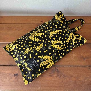 吊るして使える ソフトティッシュカバー ミモザ柄ブラック ハンドメイド
