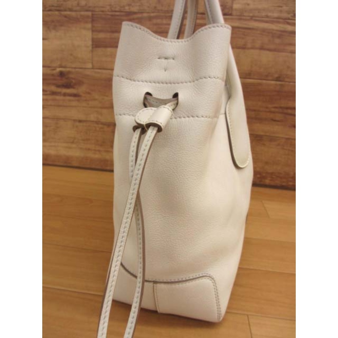 TOD'S(トッズ)の美品 TOD'S トッズ Di ドローストリングバッグ スモール レディースのバッグ(ショルダーバッグ)の商品写真