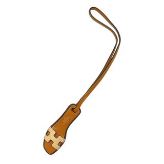 エルメス(HERMES)の　エルメス HERMES オランナノチャーム ヴォーバトラー・ヴァッシュハンター エプソン  レディース キーホルダー(キーホルダー)