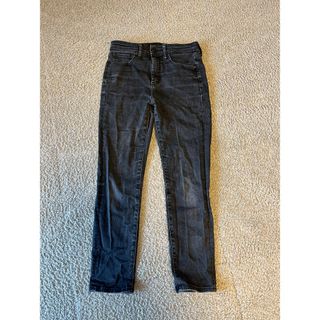 ユニクロ(UNIQLO)のユニクロ　ブラックジーンズ　サイズ26(デニム/ジーンズ)
