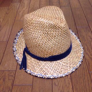 トゥモローランド(TOMORROWLAND)のラフィア素材の帽子(ハット)