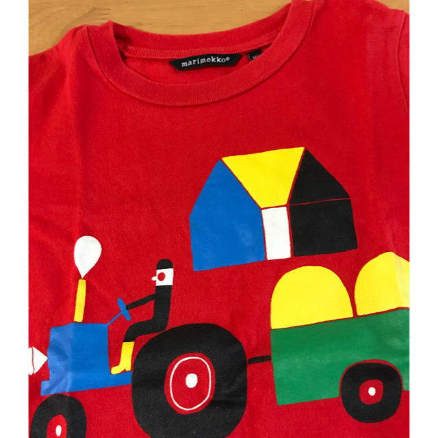 marimekko(マリメッコ)のマリメッコ赤い半袖Tシャツ100 キッズ/ベビー/マタニティのキッズ服男の子用(90cm~)(Tシャツ/カットソー)の商品写真