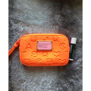 マークバイマークジェイコブス(MARC BY MARC JACOBS)のマークバイジェイコブス★ビビットカラーポーチ★(ポーチ)