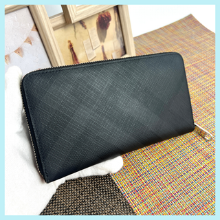 バーバリー(BURBERRY)の✨極美品✨BURBERRY バーバリー ラウンドファスナー　チャコールチェック(財布)