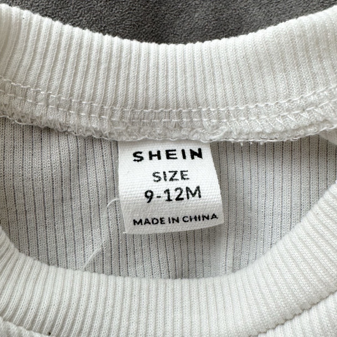 SHEIN(シーイン)のシーイン パフスリーブ Tシャツ リブ 激安 60 70 80 ベビー ザラ キッズ/ベビー/マタニティのベビー服(~85cm)(Tシャツ)の商品写真