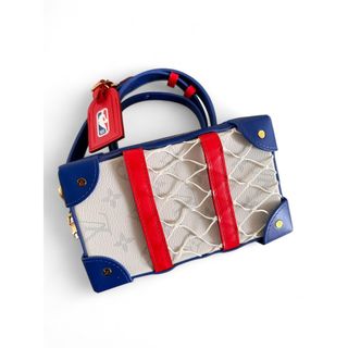 ルイヴィトン(LOUIS VUITTON)の【新品未使用】ルイヴィトン × NBA ソフトトランク フォーンケース 限定(ショルダーバッグ)