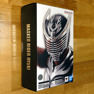 未開封品 S.H.Figuarts（真骨彫製法）仮面ライダー龍騎　バンダイ