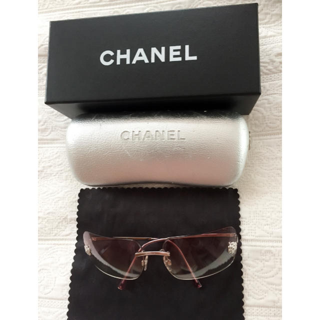 CHANEL(シャネル)の正規品CHANELサングラス レディースのファッション小物(サングラス/メガネ)の商品写真
