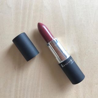 リンメル(RIMMEL)のマシュマロルック リップスティック 015 メルティレッド(口紅)