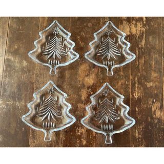 【新品】クリスマスツリーの小皿(4つ)
