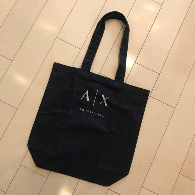 ARMANI EXCHANGE(アルマーニエクスチェンジ)のA/X ネイビートートバッグ レディースのバッグ(トートバッグ)の商品写真