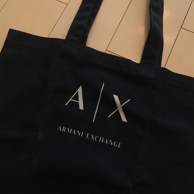 ARMANI EXCHANGE(アルマーニエクスチェンジ)のA/X ネイビートートバッグ レディースのバッグ(トートバッグ)の商品写真
