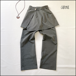 【即完売品】CADUNE/カデュネ　スカート付パンツ　モード＆エレガンス　タック(カジュアルパンツ)