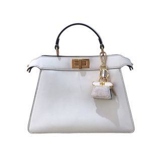 フェンディ(FENDI)の　フェンディ FENDI ピーカブーアイシーユースモール 8BN327 ホワイト/ゴールド金具 カーフ レディース ショルダーバッグ(ショルダーバッグ)