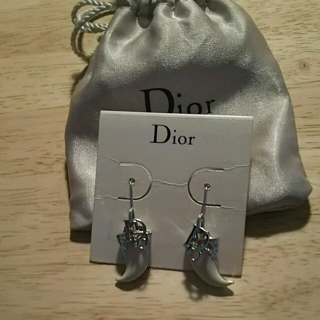 Dior(ディオール)のはるか様専用 Dior ピアス レディースのアクセサリー(ピアス)の商品写真