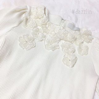 ダズリン(dazzlin)の3Dフラワーレーストップス(カットソー(長袖/七分))