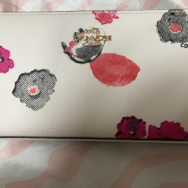 COACH(コーチ)の再出品※新品未使用♡coach♡お財布 レディースのファッション小物(財布)の商品写真