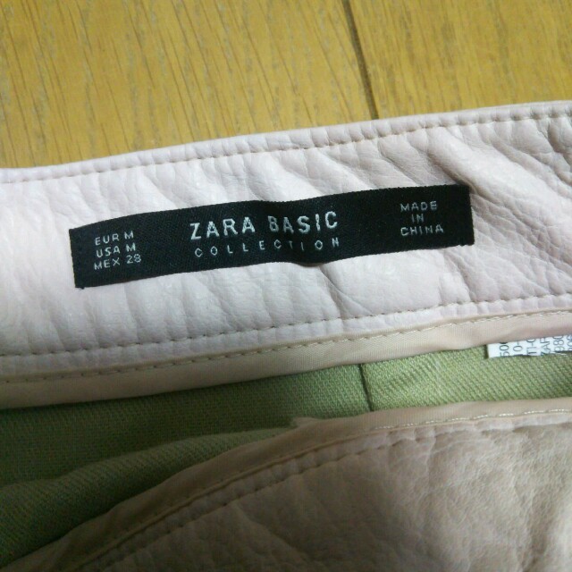 ZARA(ザラ)のZARABASIC　レザー？ミニスカート レディースのスカート(ミニスカート)の商品写真